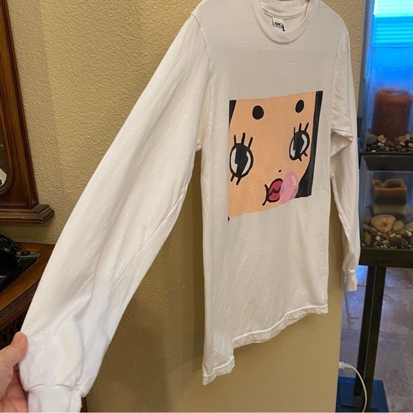 Cute Face Graphic White Long Sleeve Top Size Small - Picture 3 of 7